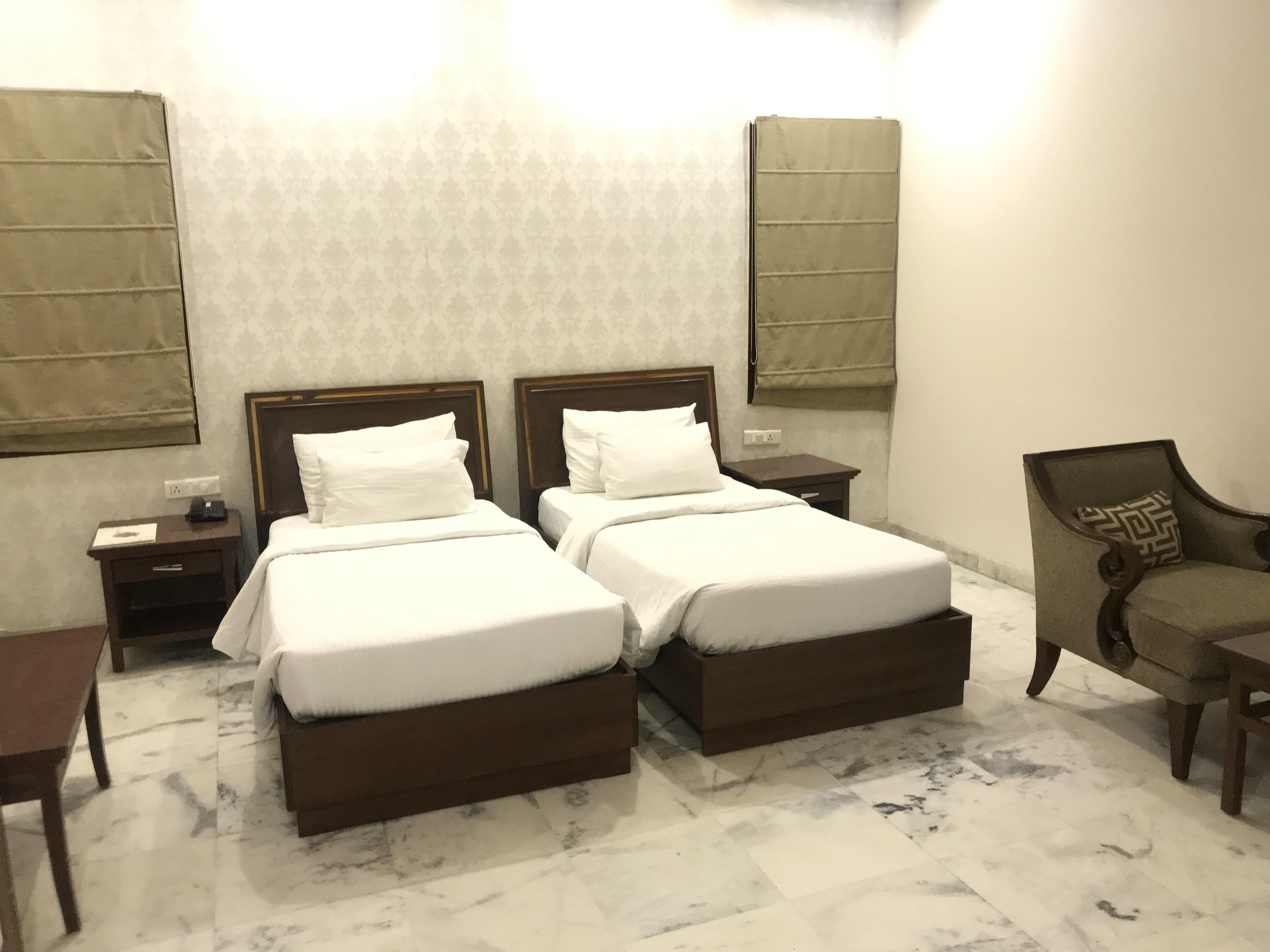 Hotel Leela Grande Karnāl Εξωτερικό φωτογραφία