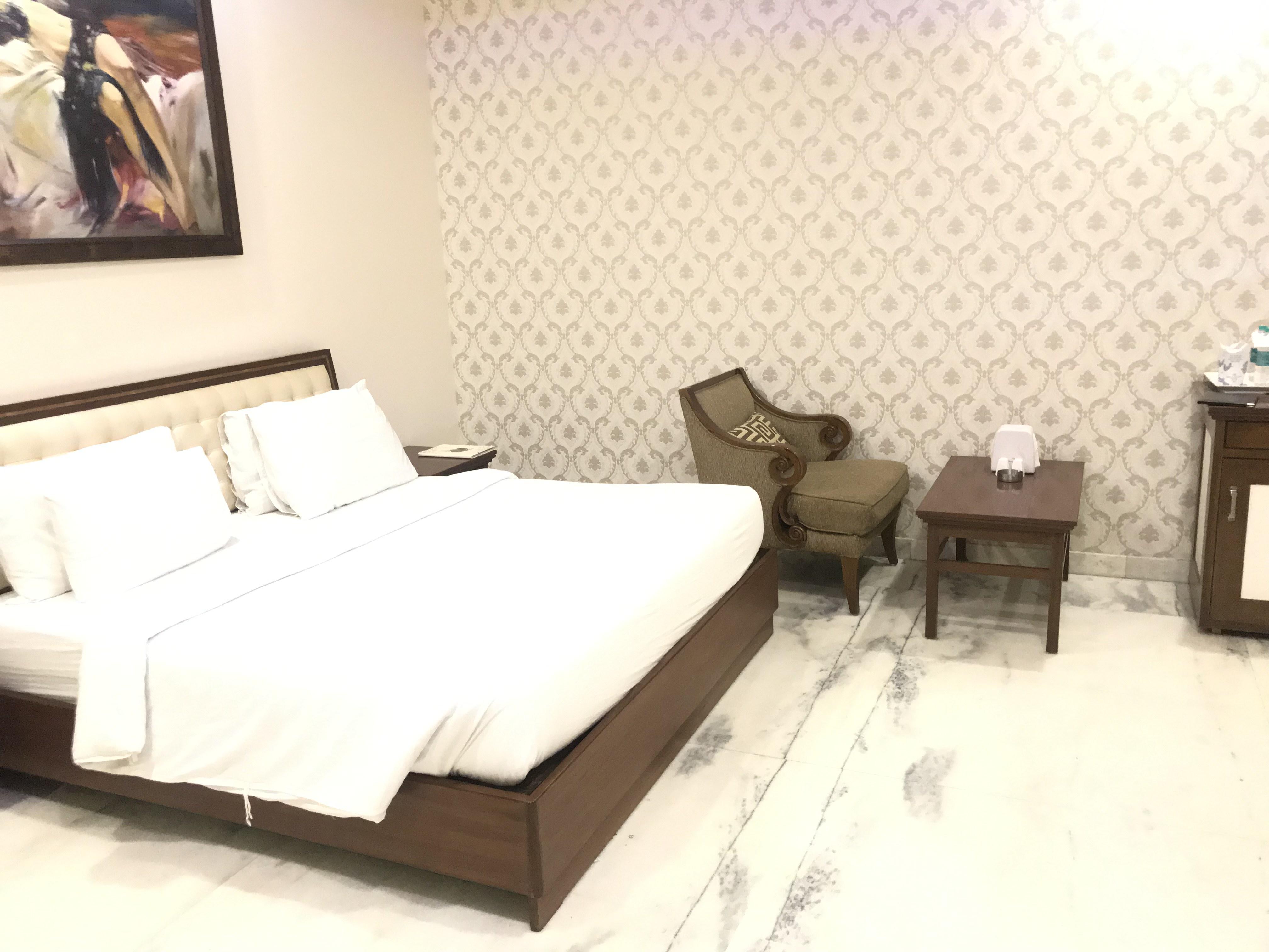 Hotel Leela Grande Karnāl Εξωτερικό φωτογραφία
