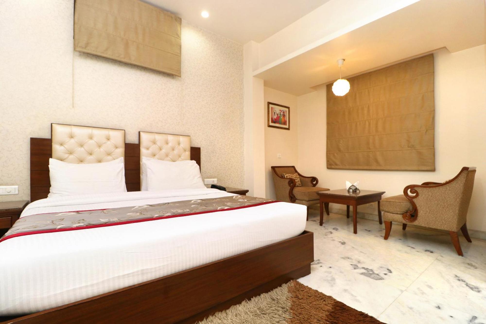 Hotel Leela Grande Karnāl Εξωτερικό φωτογραφία