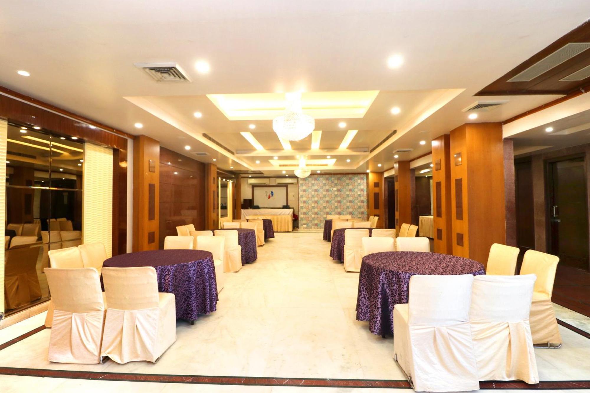 Hotel Leela Grande Karnāl Εξωτερικό φωτογραφία