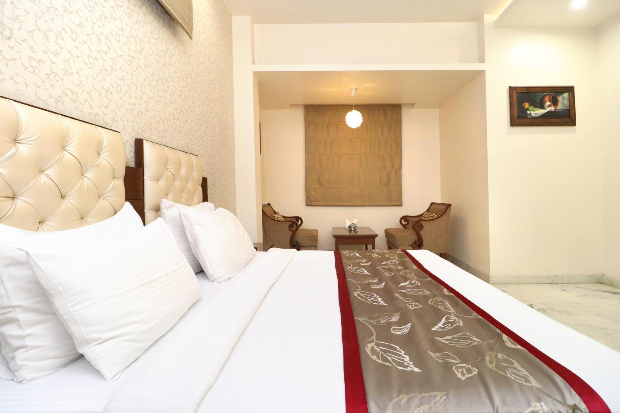 Hotel Leela Grande Karnāl Εξωτερικό φωτογραφία