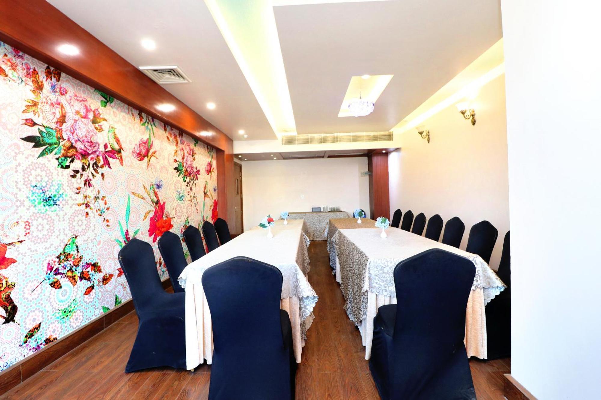 Hotel Leela Grande Karnāl Εξωτερικό φωτογραφία