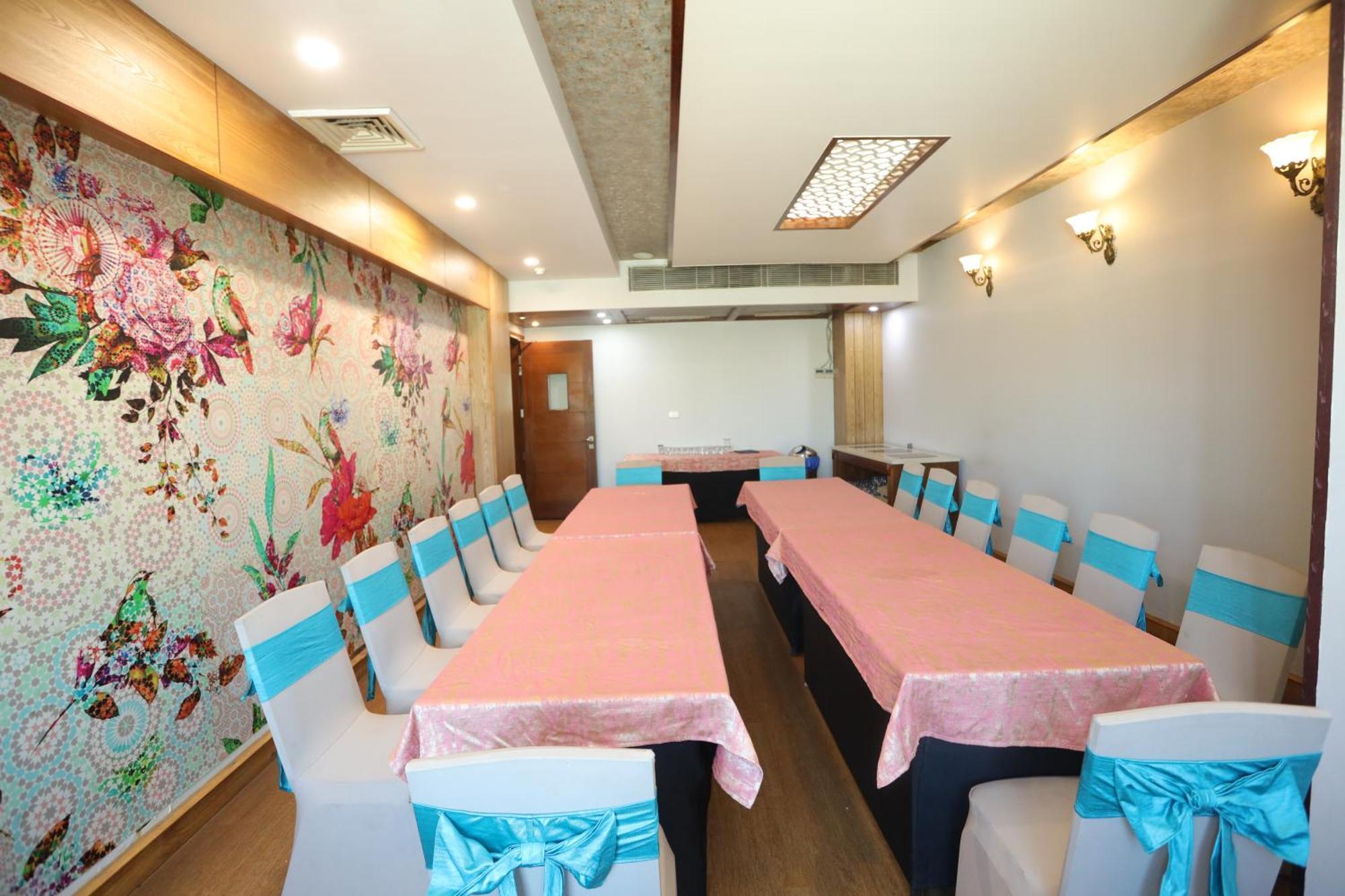 Hotel Leela Grande Karnāl Εξωτερικό φωτογραφία