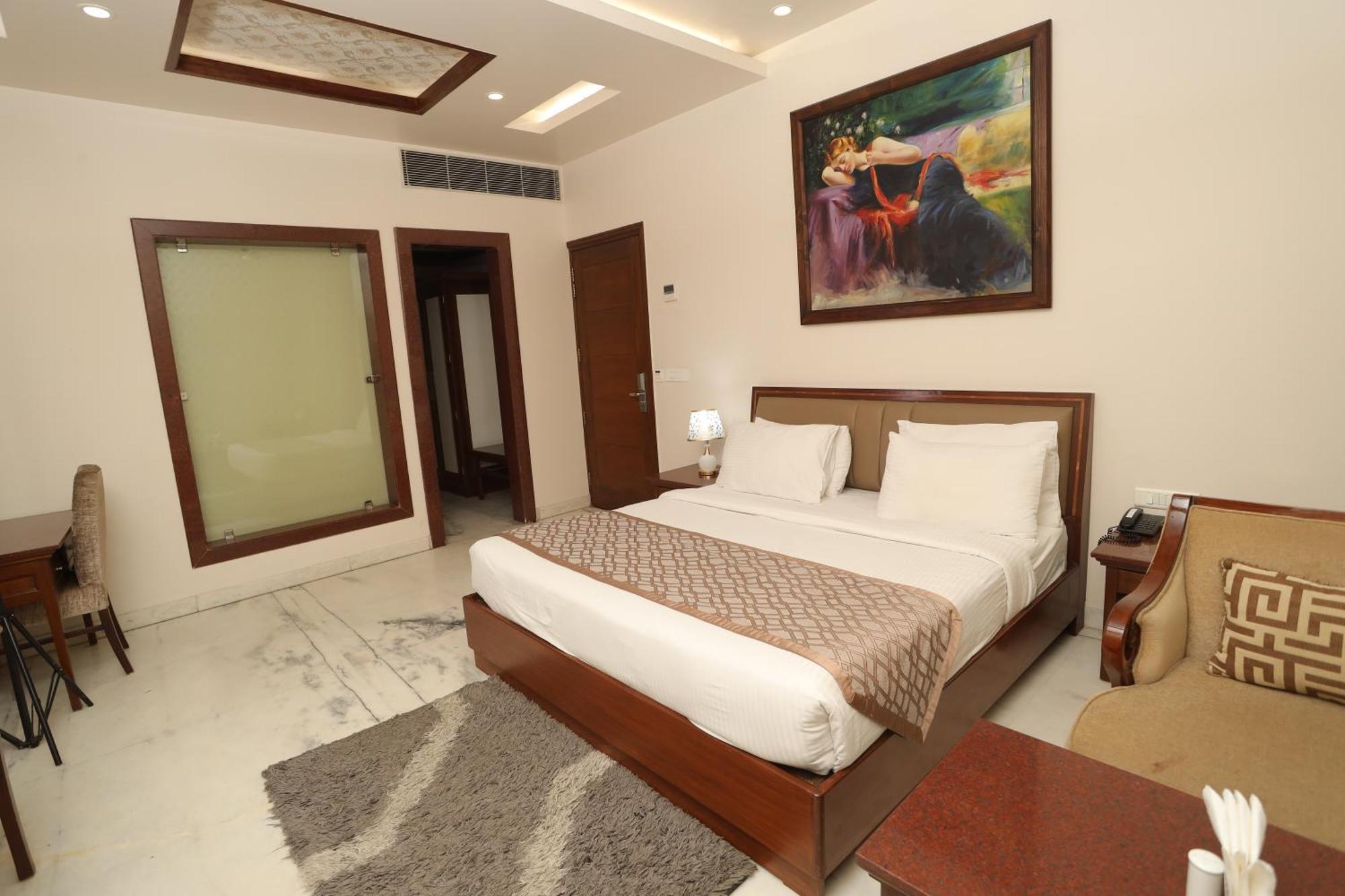 Hotel Leela Grande Karnāl Εξωτερικό φωτογραφία