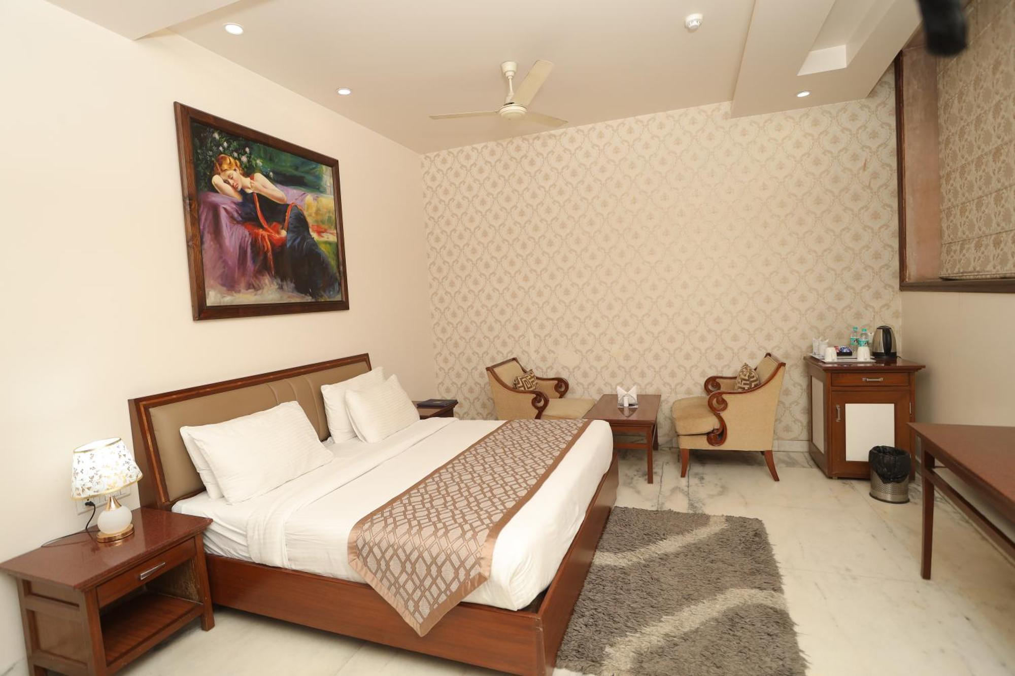 Hotel Leela Grande Karnāl Εξωτερικό φωτογραφία
